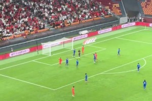 实拍王子铭帽子戏法